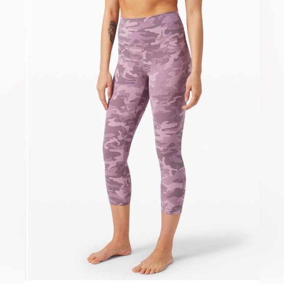 Lululemon Align Crop *21" Size 8 Incognito Camo Pink Taupe Multi - Picture 2 of 7
